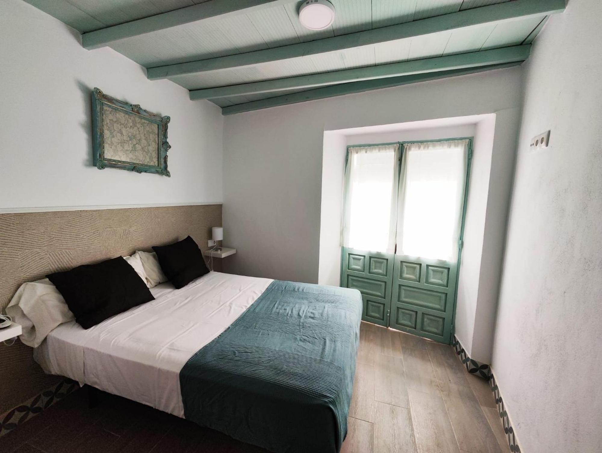 Apartamento Puerta De Cordoba Carmona  Eksteriør billede